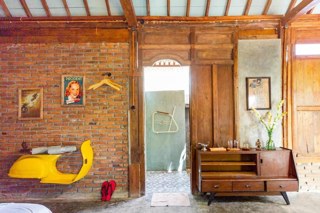 ホテル Omah Dhalang, Ethnic Java House With Nature View Jarakan エクステリア 写真