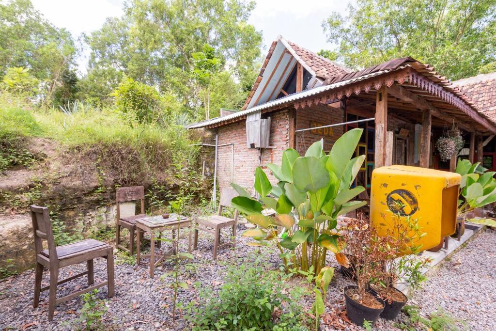 ホテル Omah Dhalang, Ethnic Java House With Nature View Jarakan エクステリア 写真